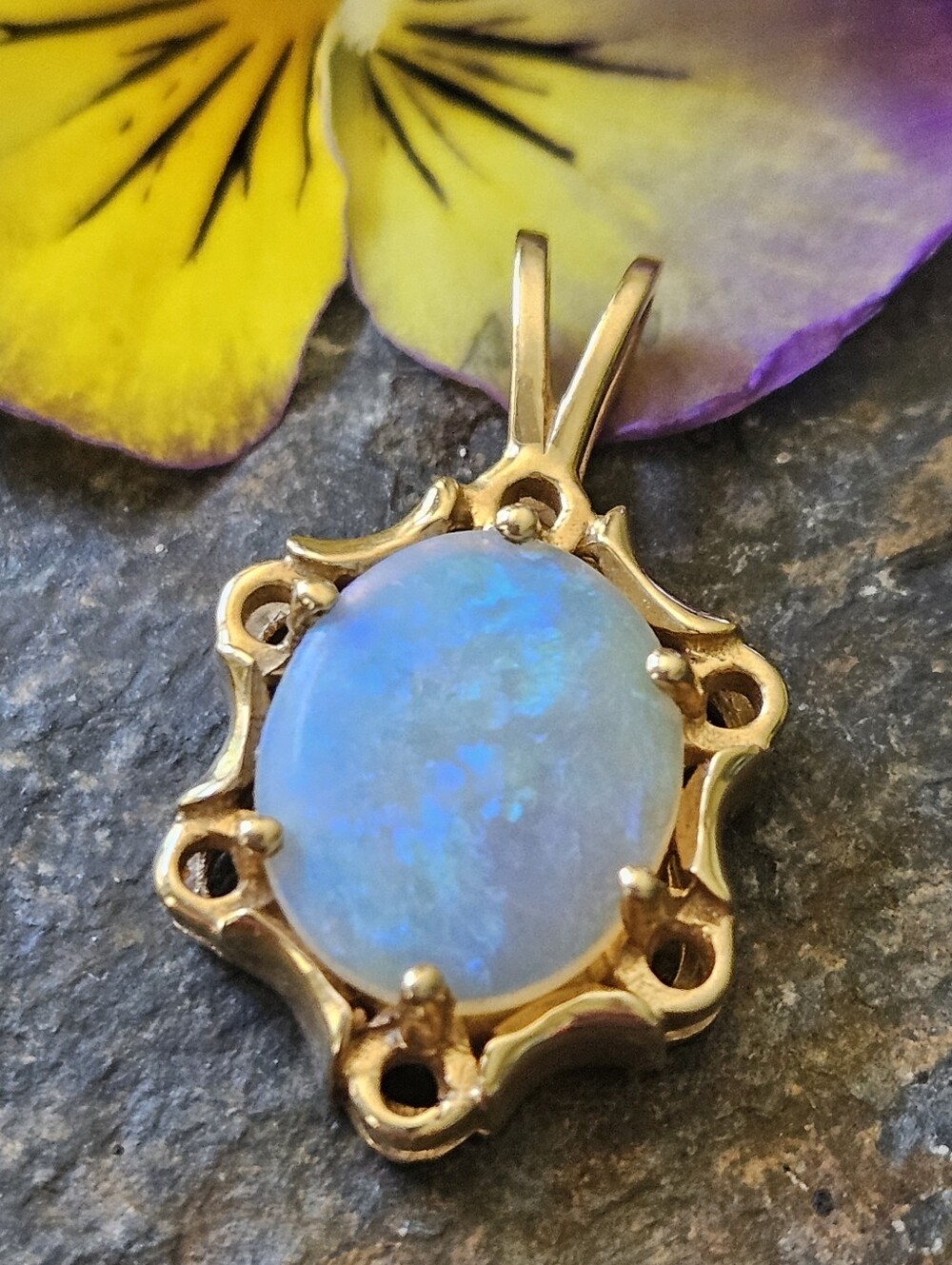 Vintage Opal 14K Solid Gold Pendant